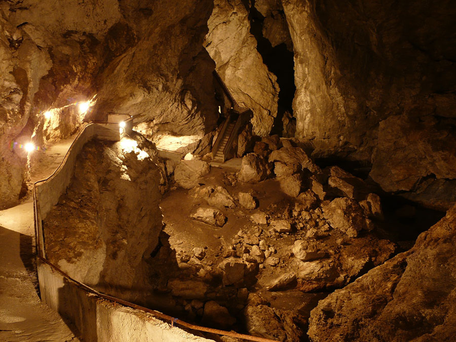 Спелео - пещерен - туризъм