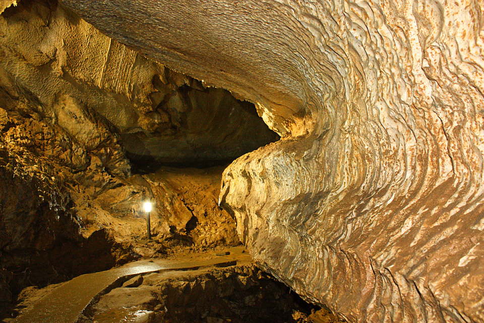  Ягодинска пещера е третата по дължина в България 